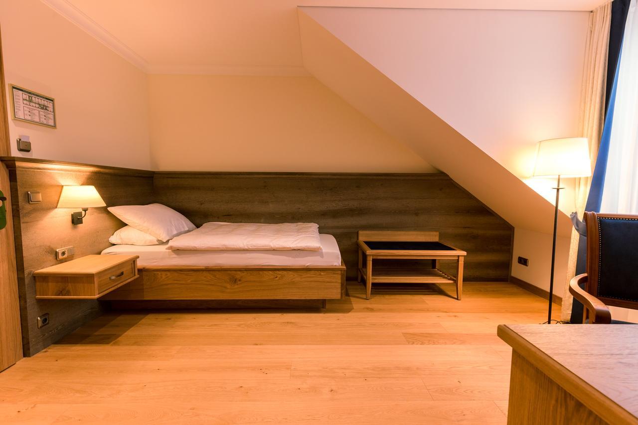 Hotel Hotel&gaststätte Zum Erdinger Weißbräu 3*